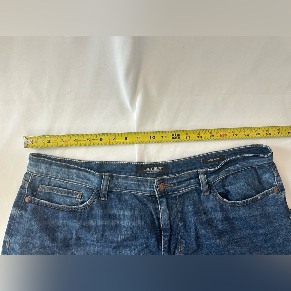 Judy Blue 15/32 Straight fit relaxed denim jeans - Picture 10 of 10